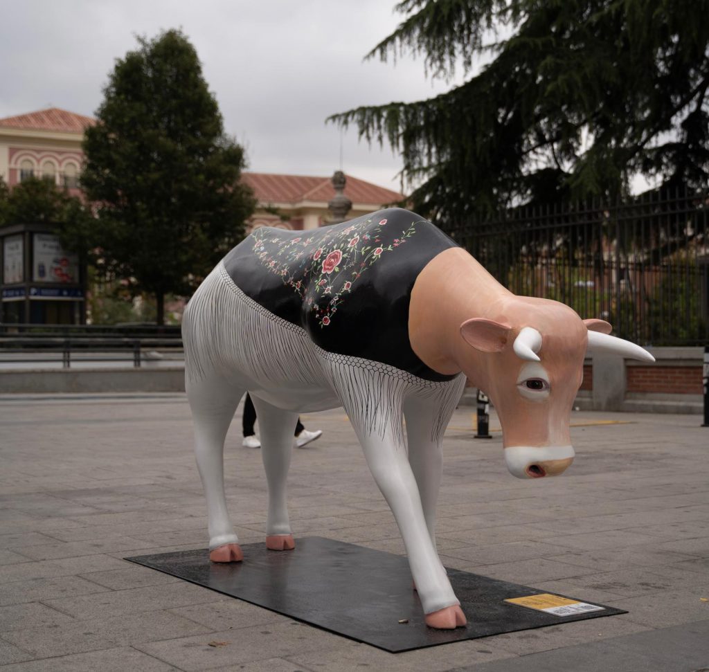 Esculturas de vacas en las calles de Madrid
