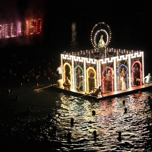 única procesión fluvial de Madrid