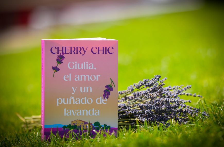 Los campos de lavanda inspiran la nueva novela de Cherry Chic