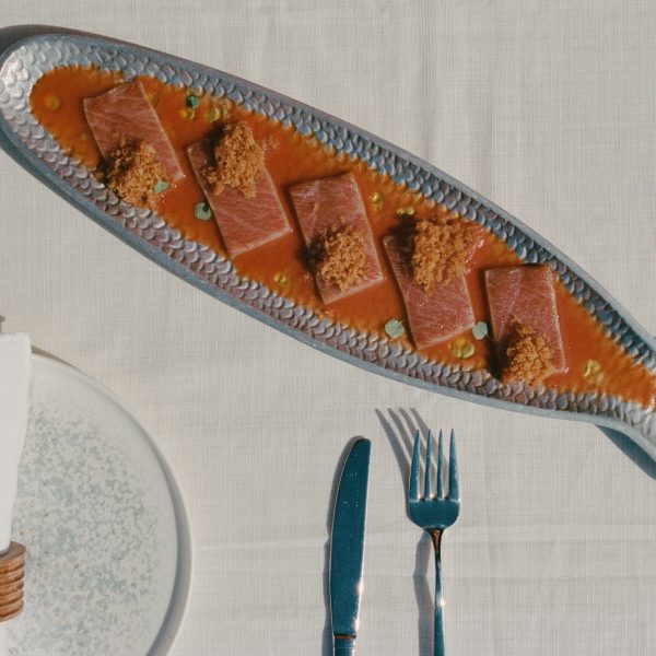 El chef Dani García lleva Leña y Lobito de Mar a Ibiza